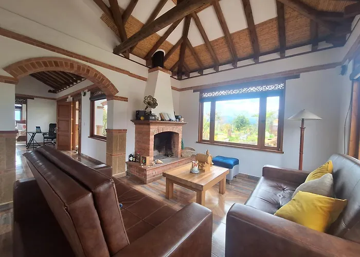 Casa Campestre Flores Amarillas