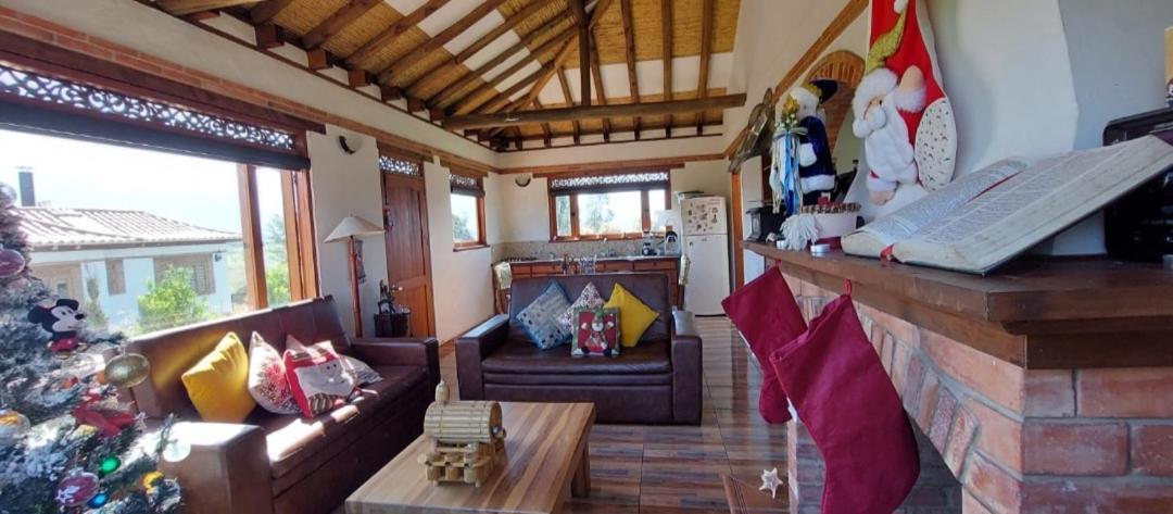 Casa Campestre Flores Amarillas *